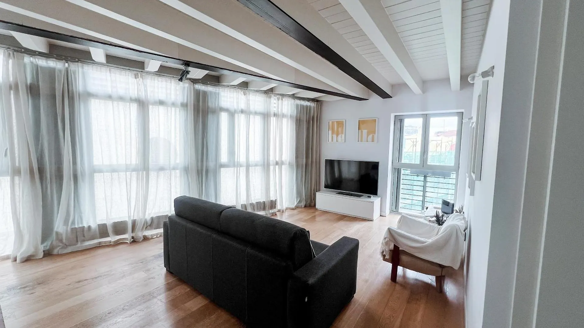 Garden Penthouse - Large & Trendy Flat, Milano Apartment Milan