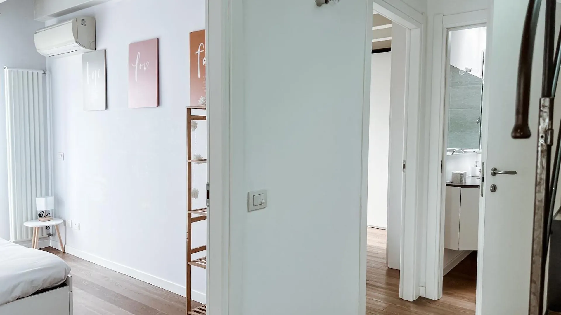 Garden Penthouse - Large & Trendy Flat, Milano Apartment Italy
