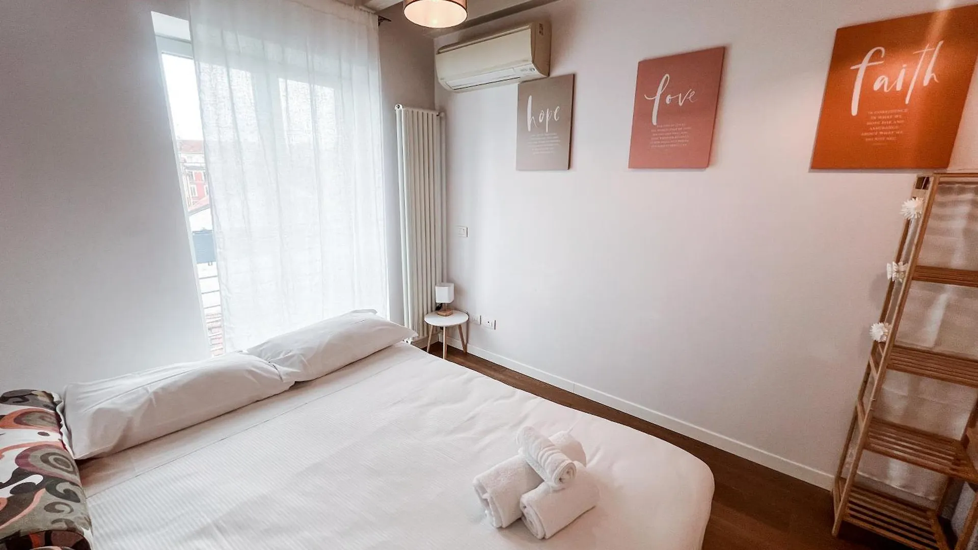 Garden Penthouse - Large & Trendy Flat, Milano Apartment