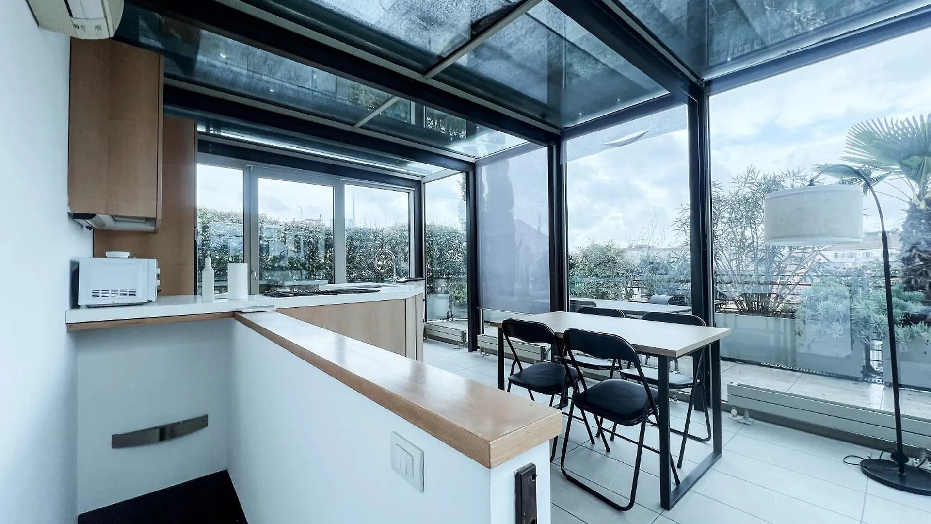 Garden Penthouse - Large & Trendy Flat, Milano Apartment Italy