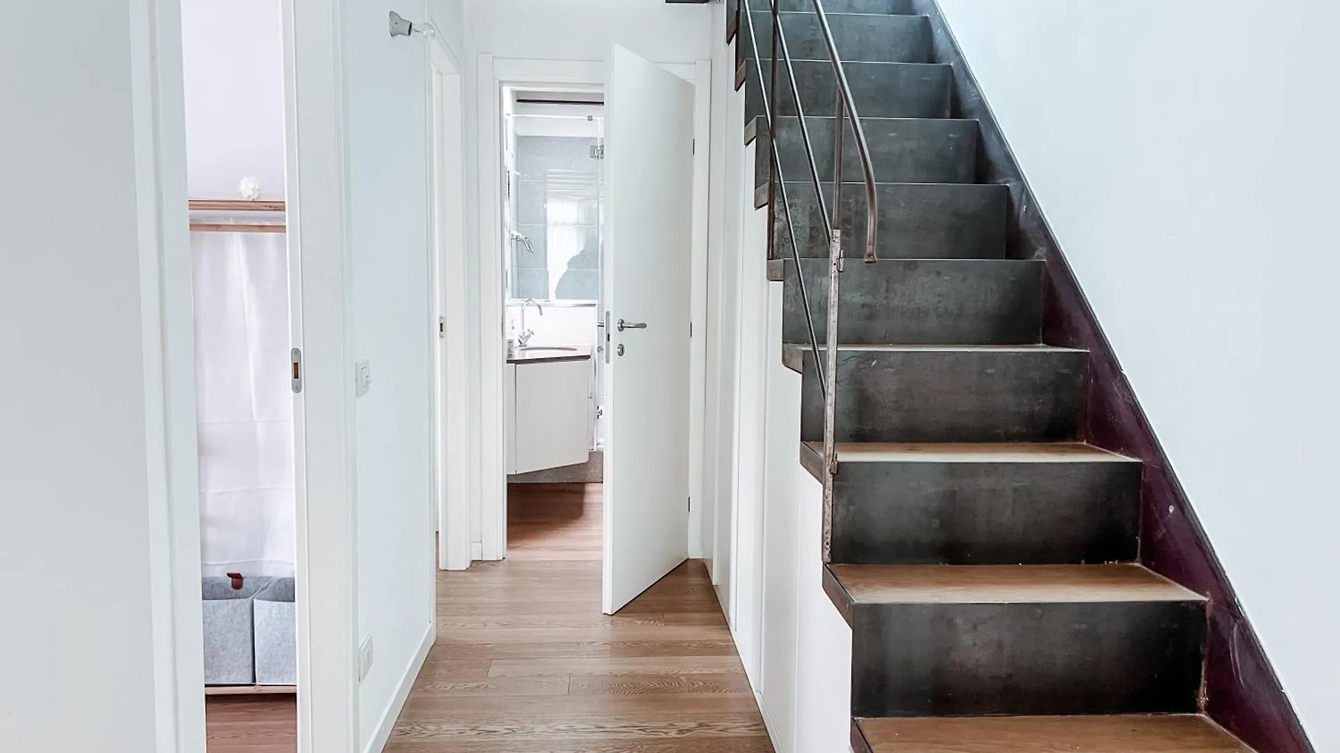 Garden Penthouse - Large & Trendy Flat, Milano Apartment