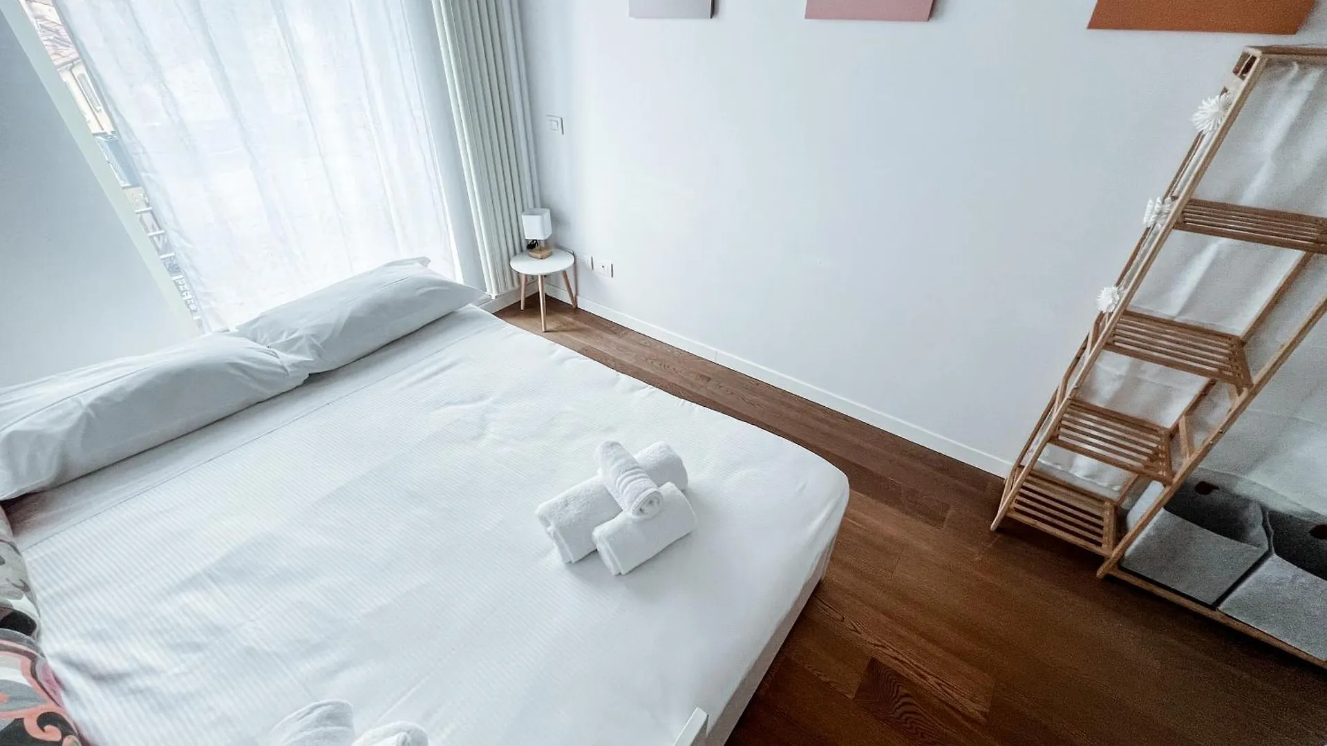 Garden Penthouse - Large & Trendy Flat, Milano Apartment 0*, Milan Italy