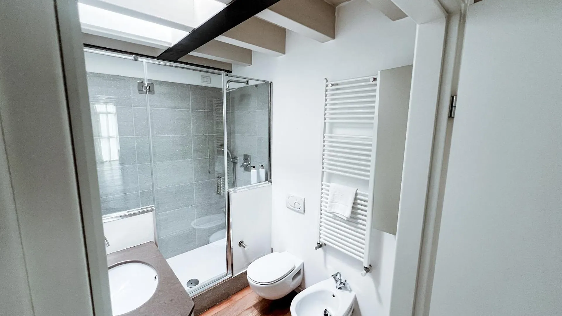 Garden Penthouse - Large & Trendy Flat, Milano Apartment Italy